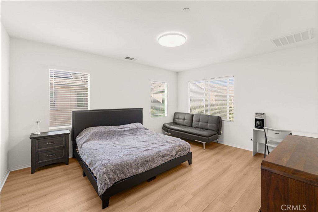 8636 Bay Laurel
