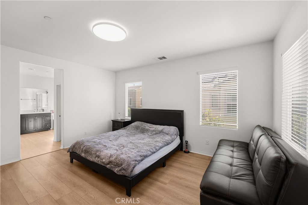 8636 Bay Laurel