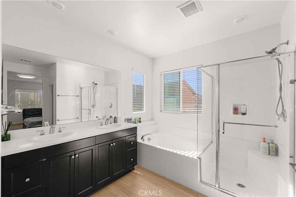8636 Bay Laurel