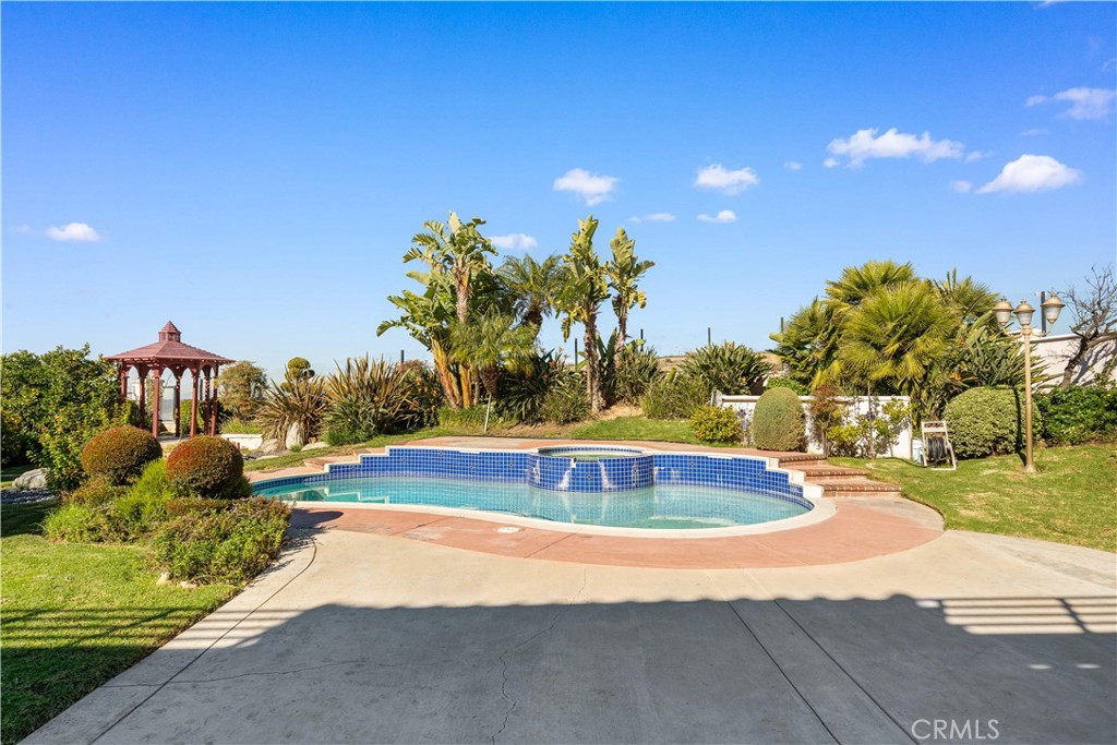 18383 Vantage Pointe