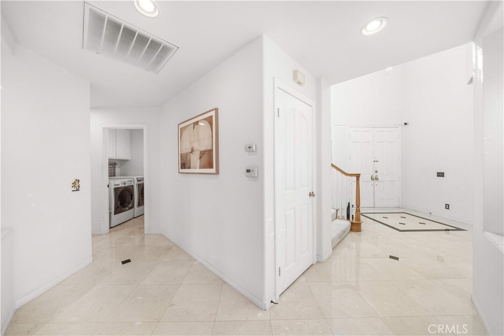 18383 Vantage Pointe