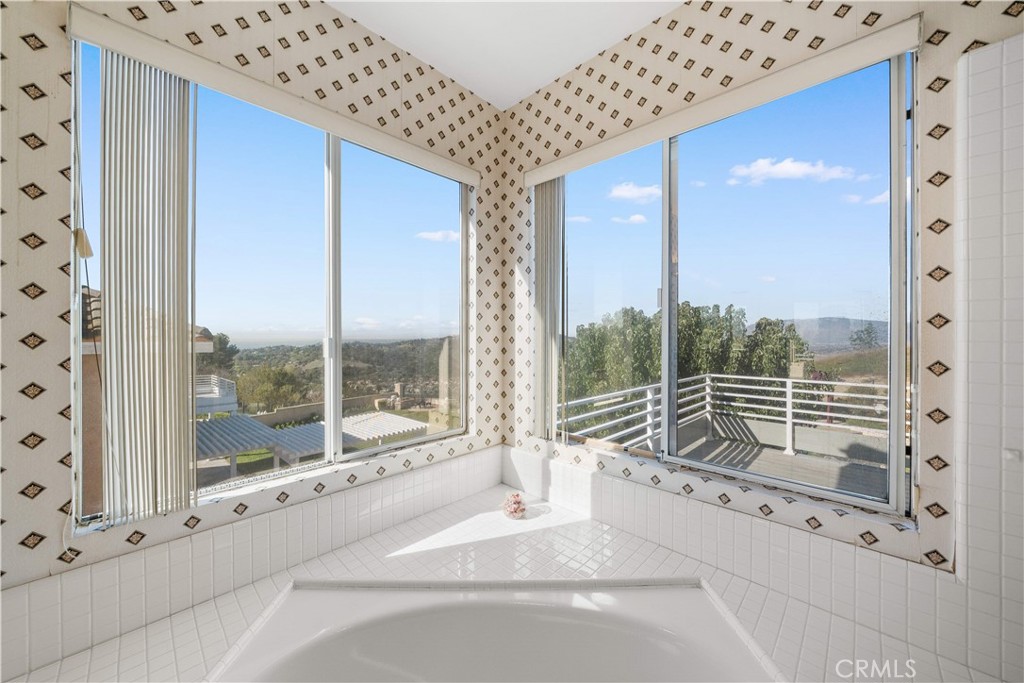 18383 Vantage Pointe