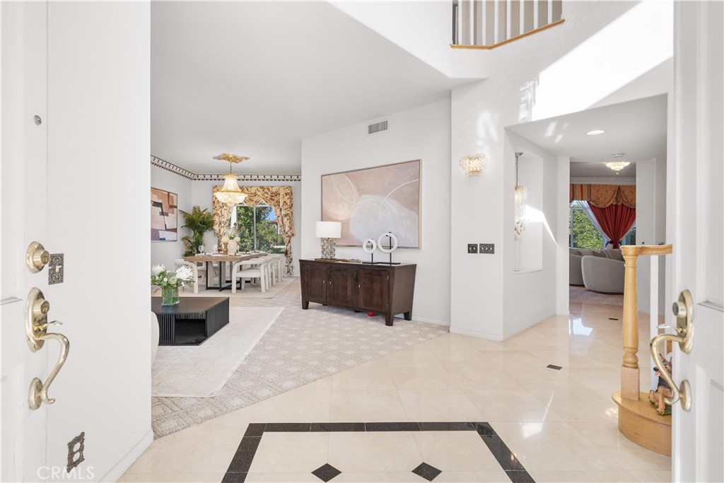 18383 Vantage Pointe