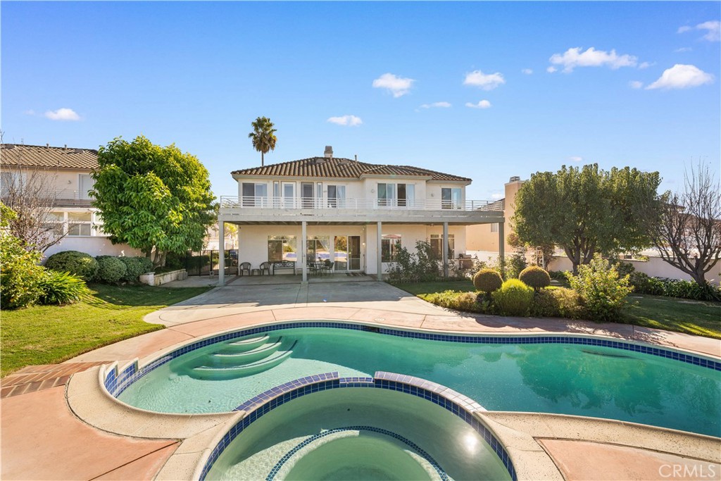 18383 Vantage Pointe