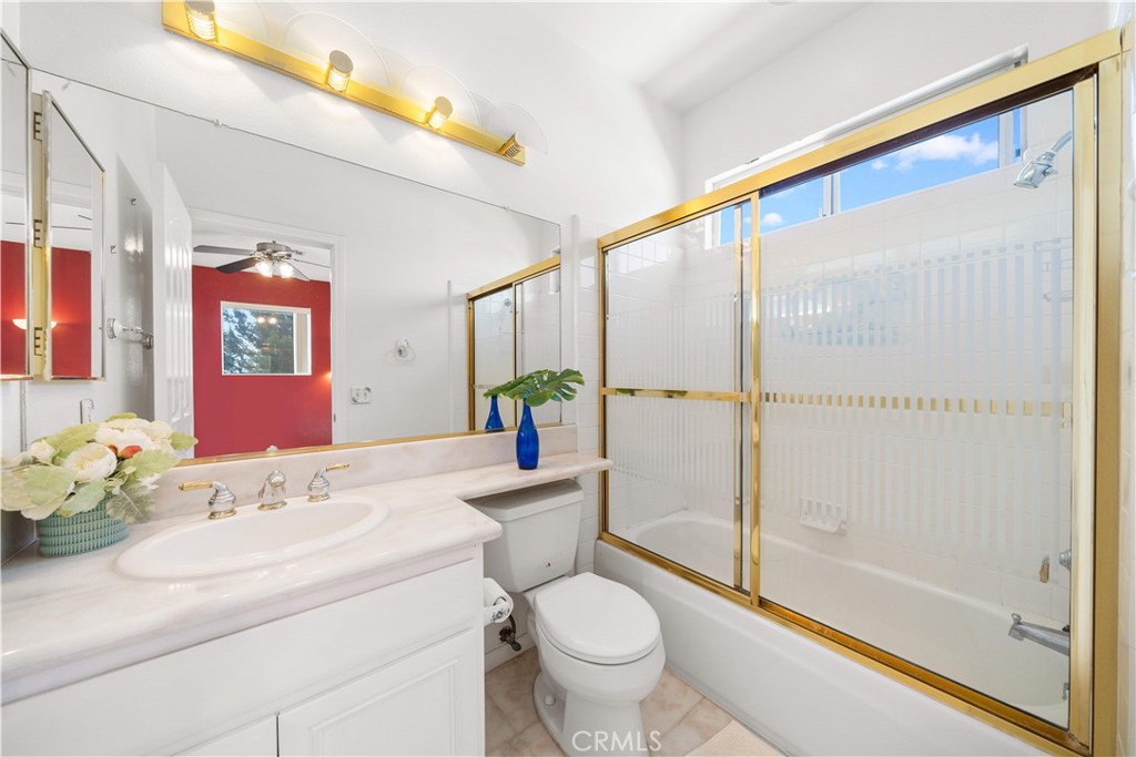 18383 Vantage Pointe