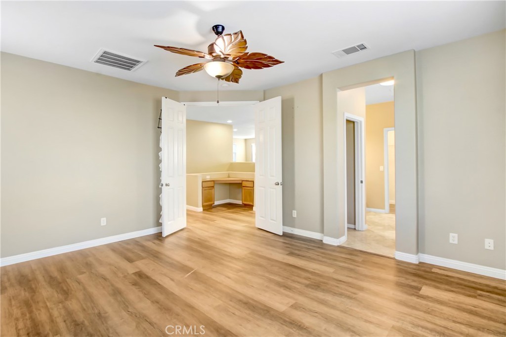 41031 Crimson Pillar