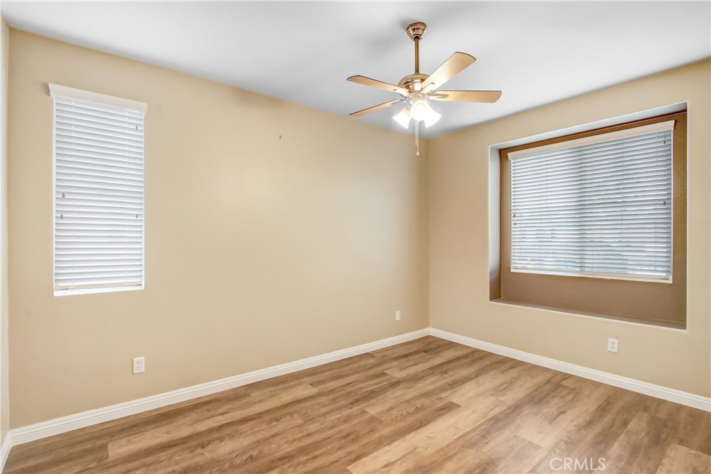 41031 Crimson Pillar