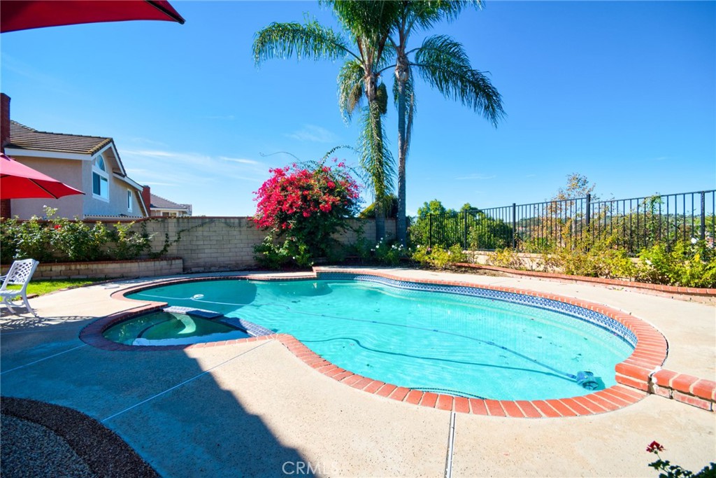 21963 E Snow Creek dr