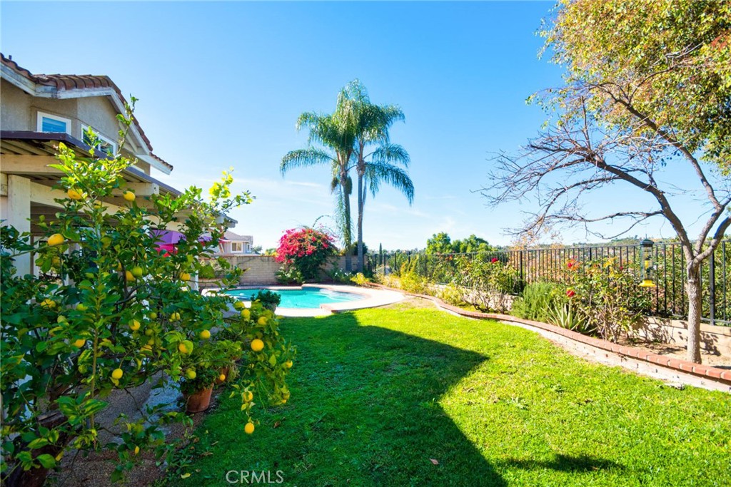 21963 E Snow Creek dr