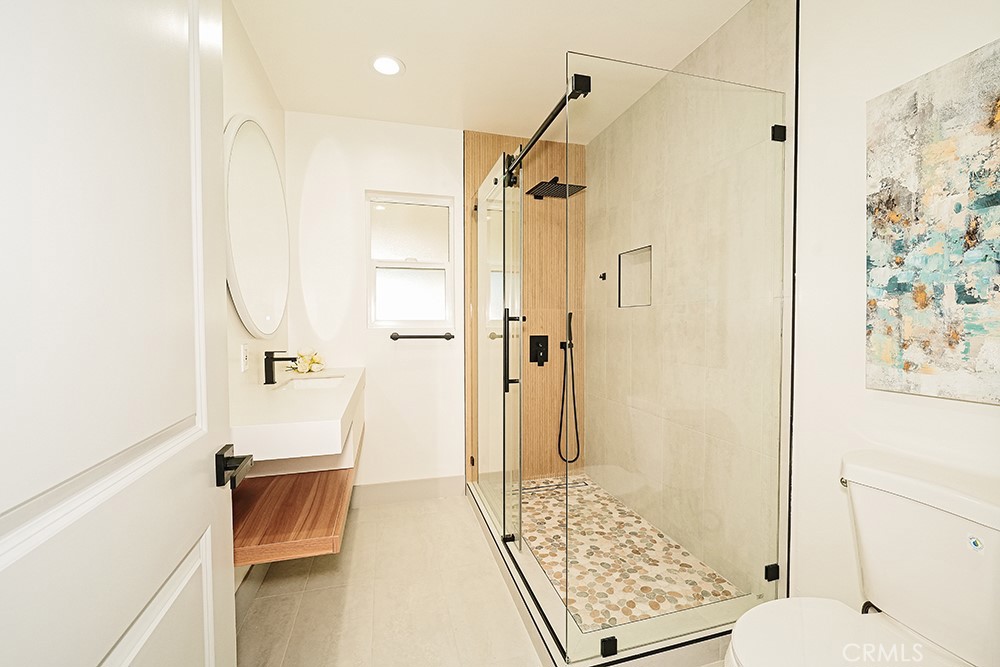 1243 E Almond Avenue