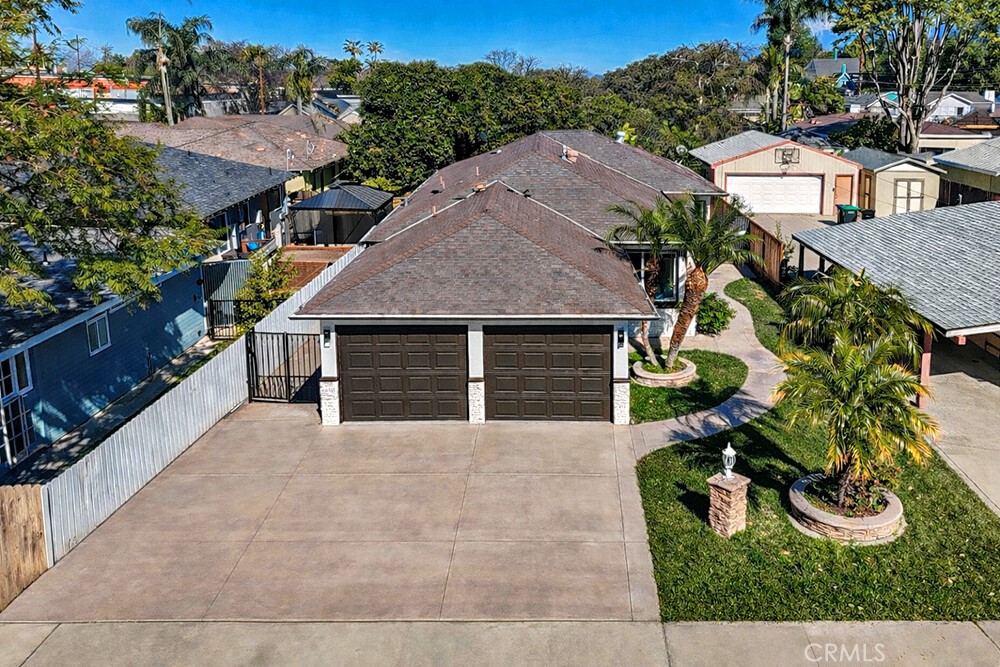 1243 E Almond Avenue