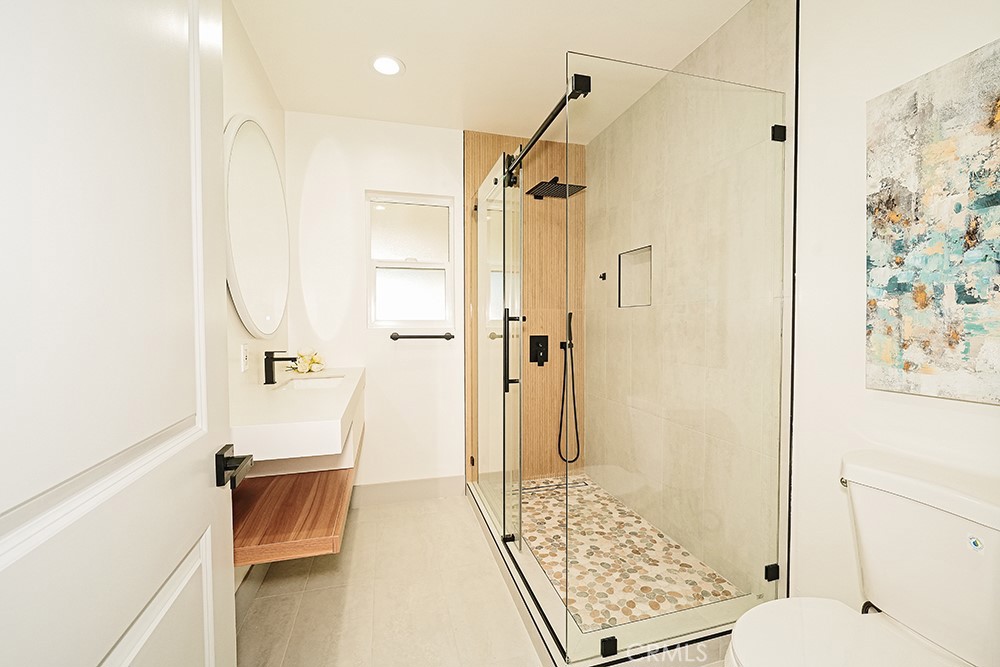 1243 E Almond Avenue