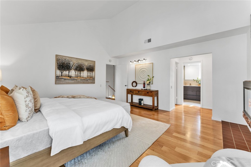 171 Avenida Santa Anita