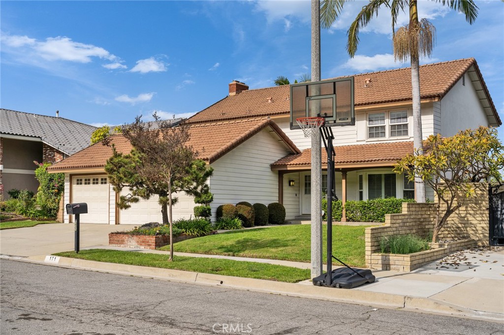 171 Avenida Santa Anita