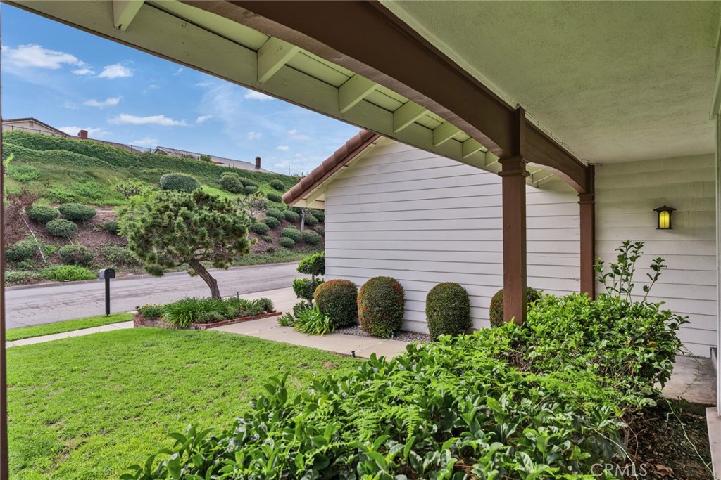 171 Avenida Santa Anita