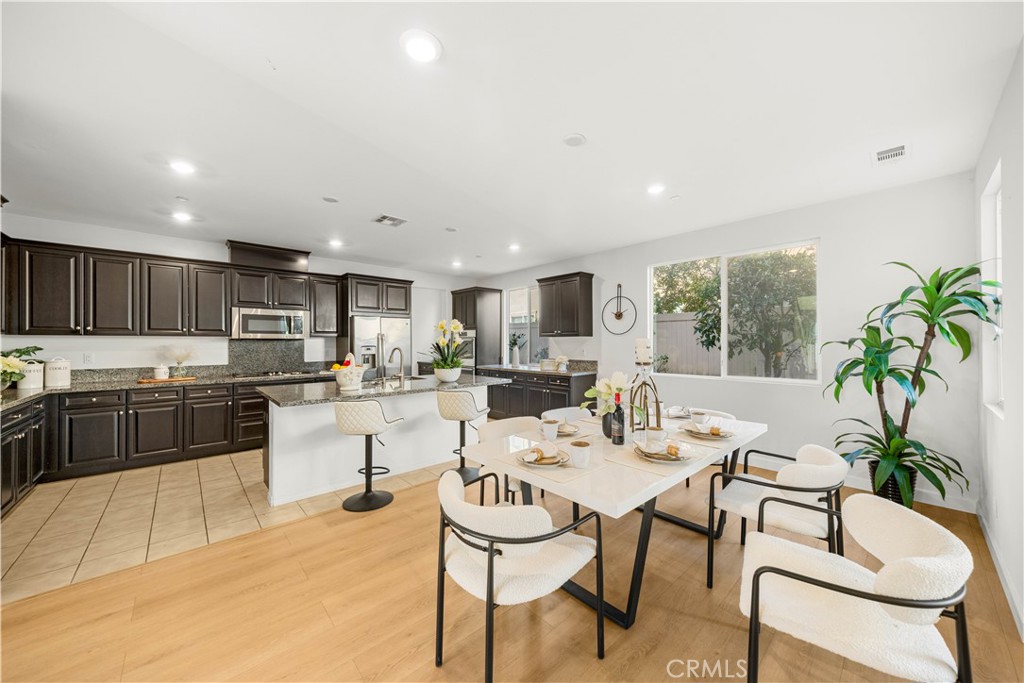 6956 La Rochelle Way