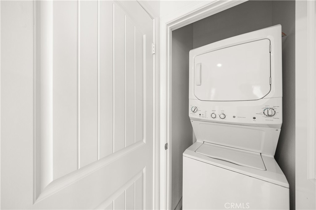 6956 La Rochelle Way