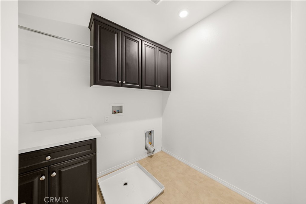 6956 La Rochelle Way