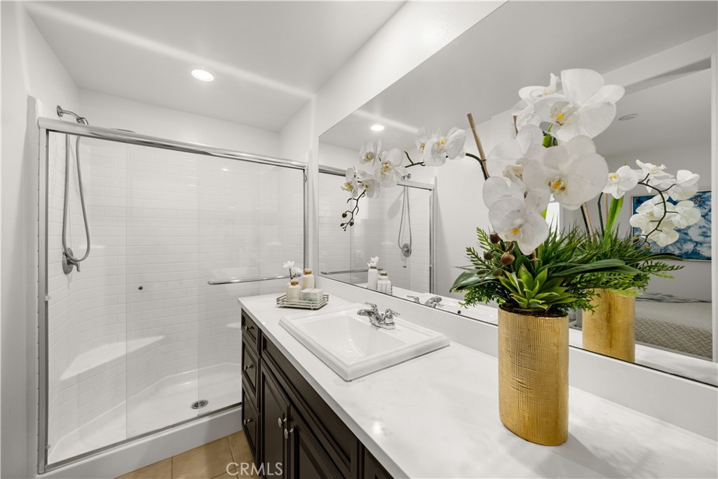 6956 La Rochelle Way