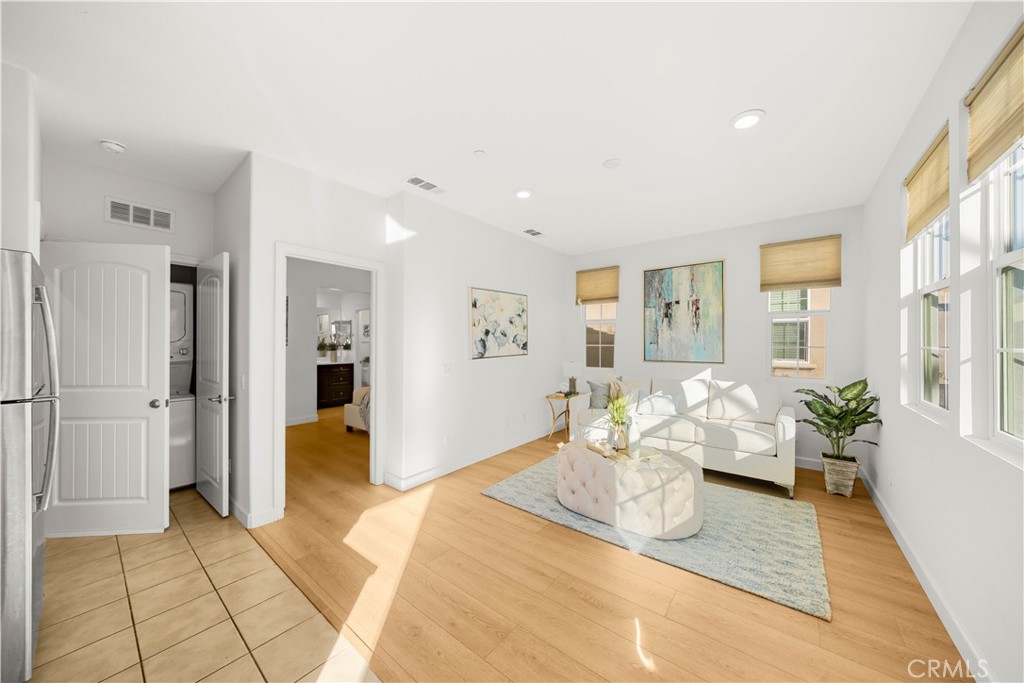 6956 La Rochelle Way