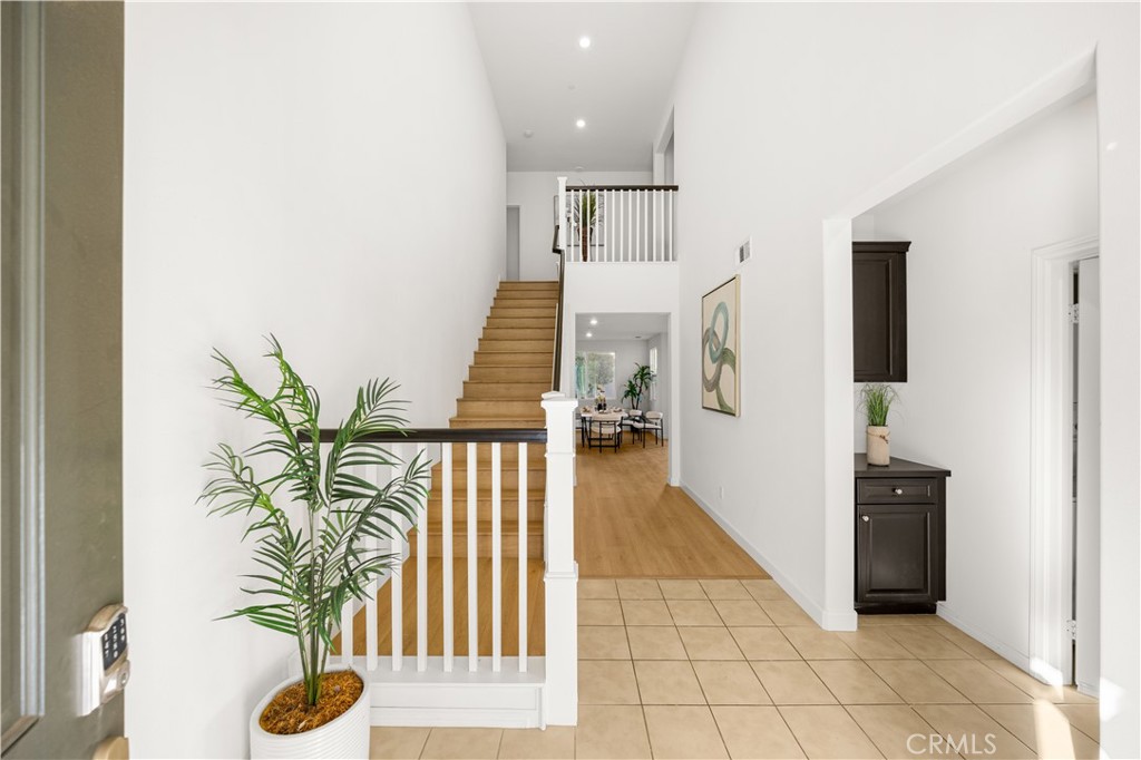 6956 La Rochelle Way