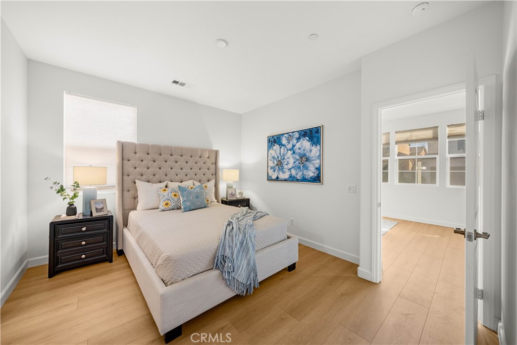 6956 La Rochelle Way