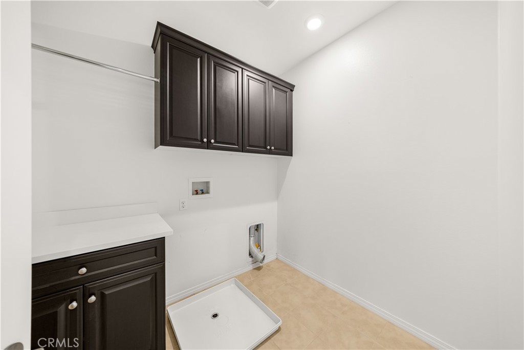 6956 La Rochelle Way
