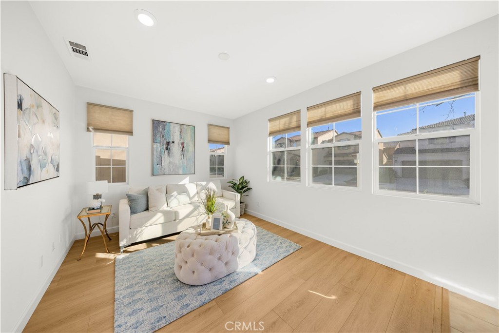 6956 La Rochelle Way