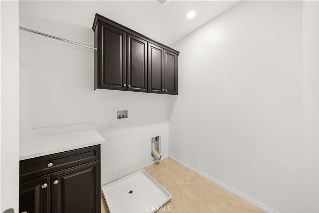 6956 La Rochelle Way