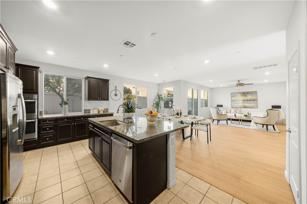 6956 La Rochelle Way