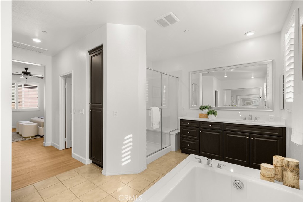 6956 La Rochelle Way