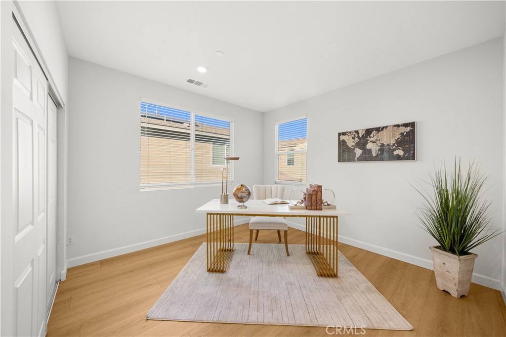 6956 La Rochelle Way