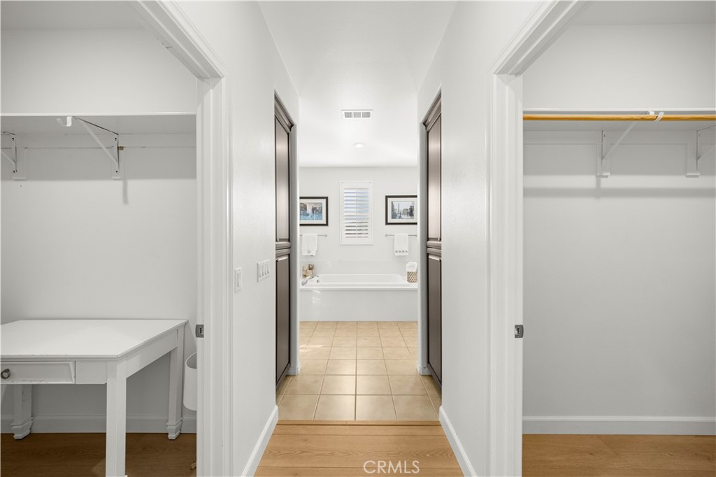 6956 La Rochelle Way