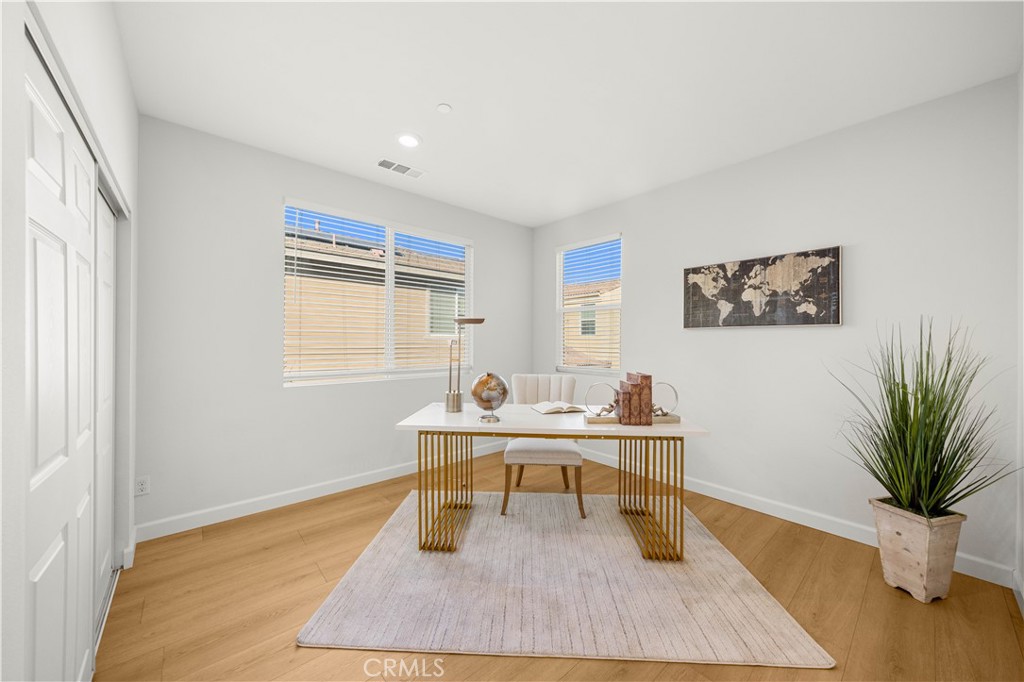 6956 La Rochelle Way