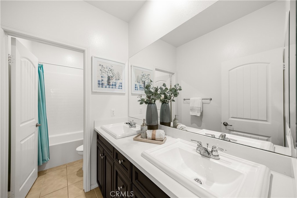 6956 La Rochelle Way