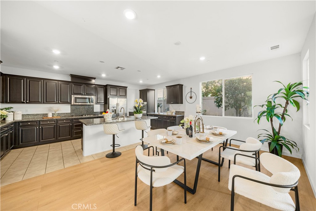 6956 La Rochelle Way