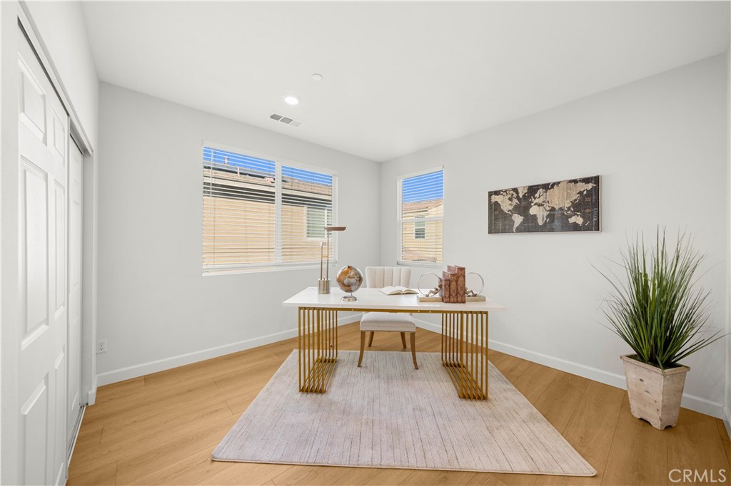 6956 La Rochelle Way