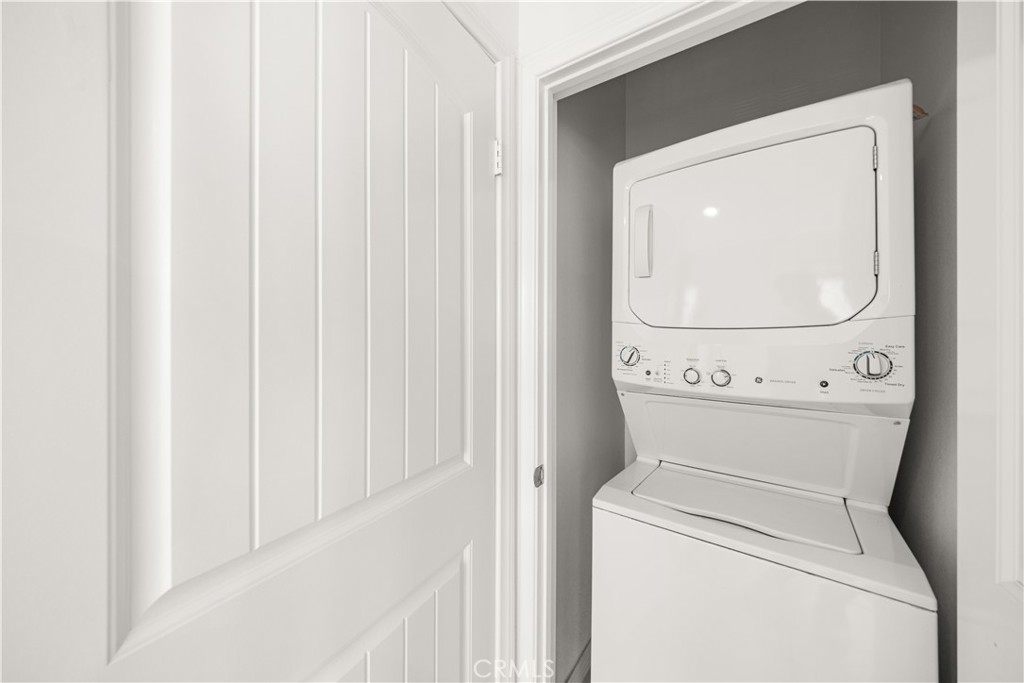 6956 La Rochelle Way