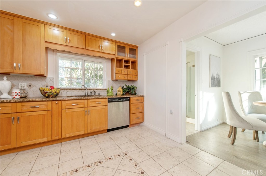 612 W Ramona Road