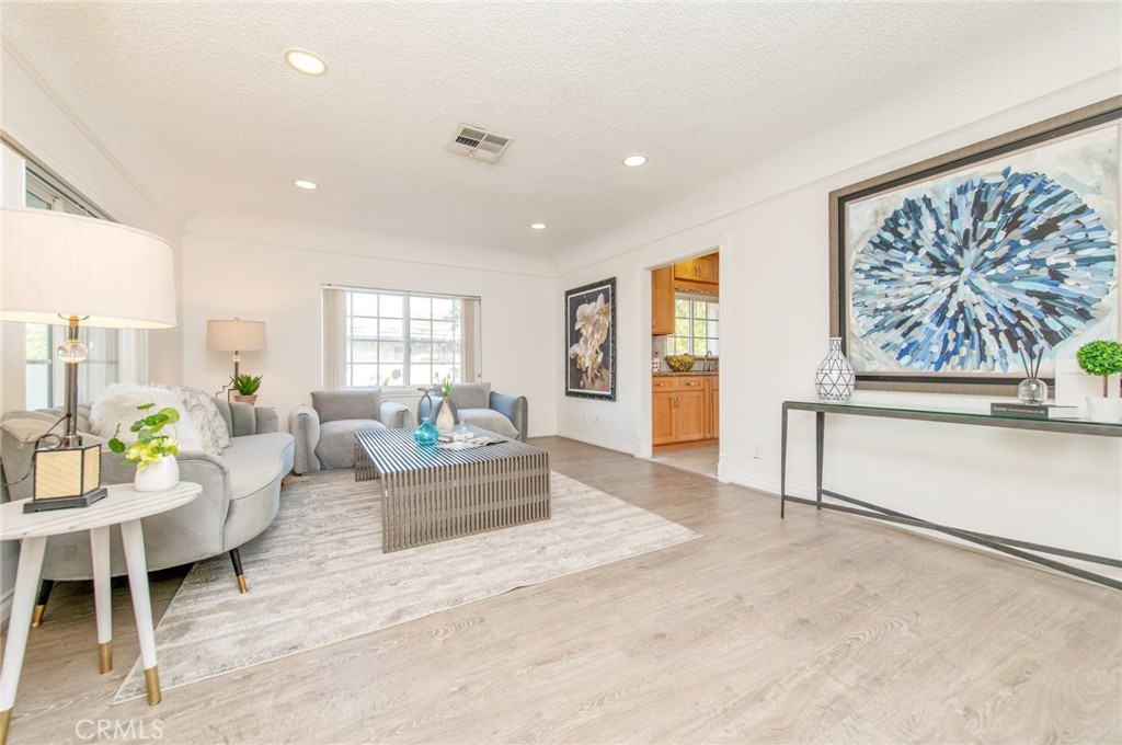 612 W Ramona Road