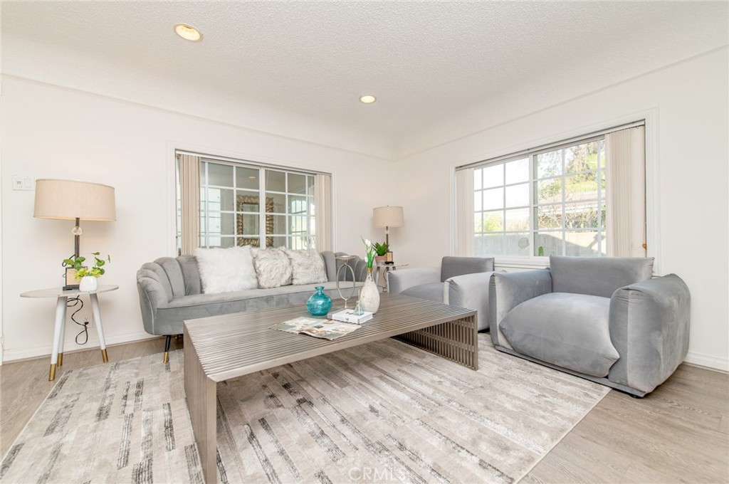 612 W Ramona Road