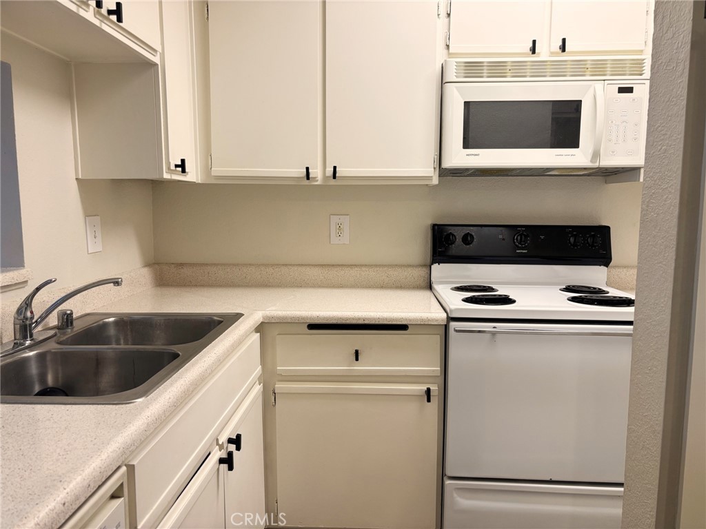 10655 Lemon Avenue 4008