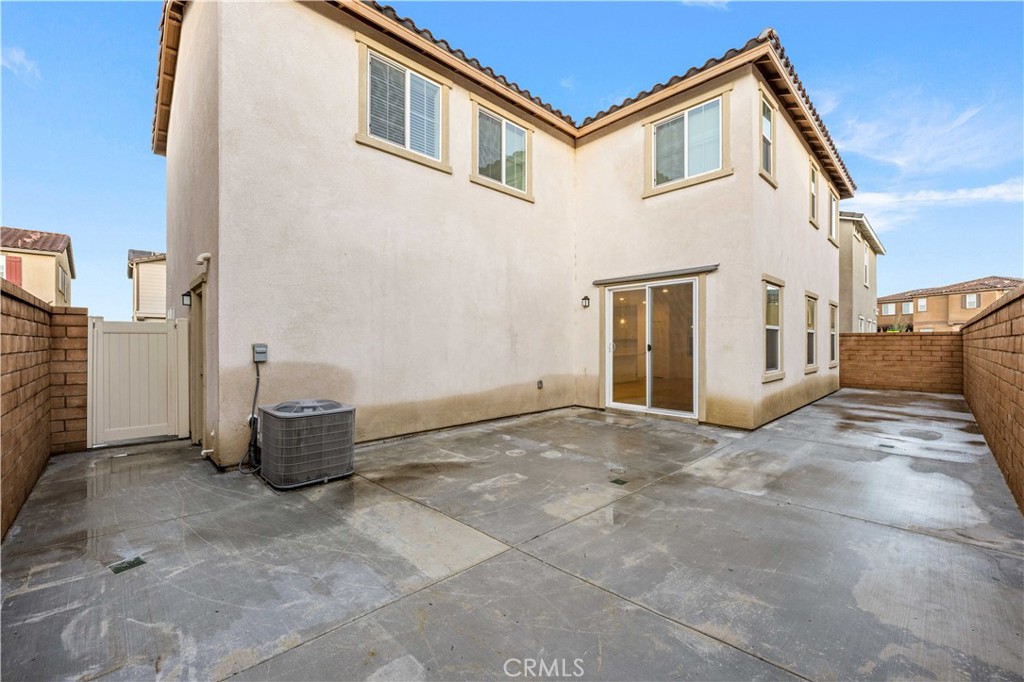 3918 E E Cambria Privado