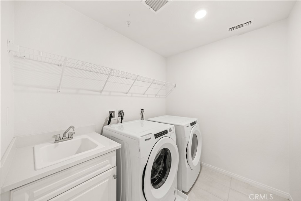 3918 E E Cambria Privado