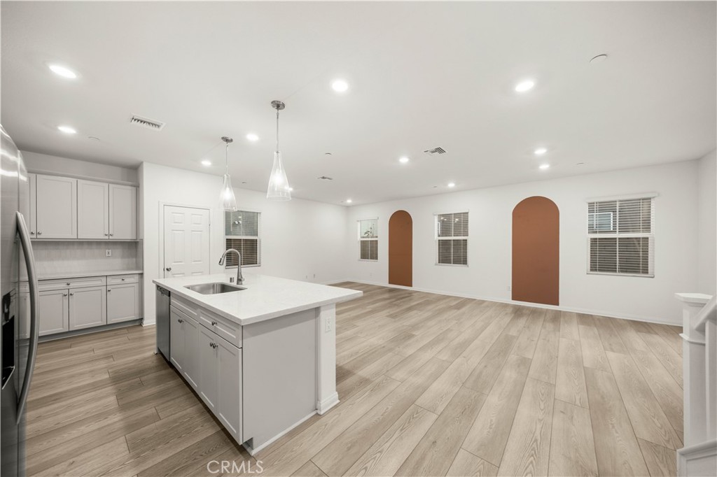 3918 E E Cambria Privado