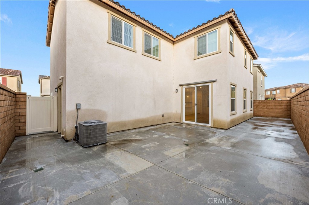 3918 E E Cambria Privado