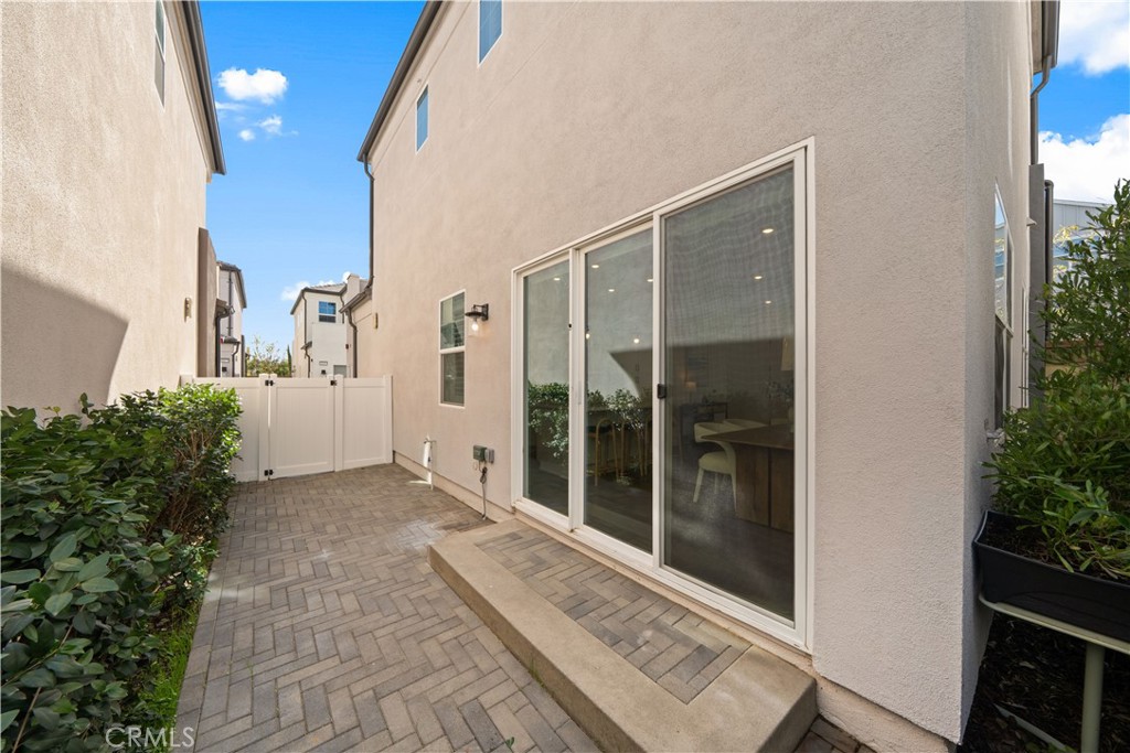 4451 S Bryant Paseo