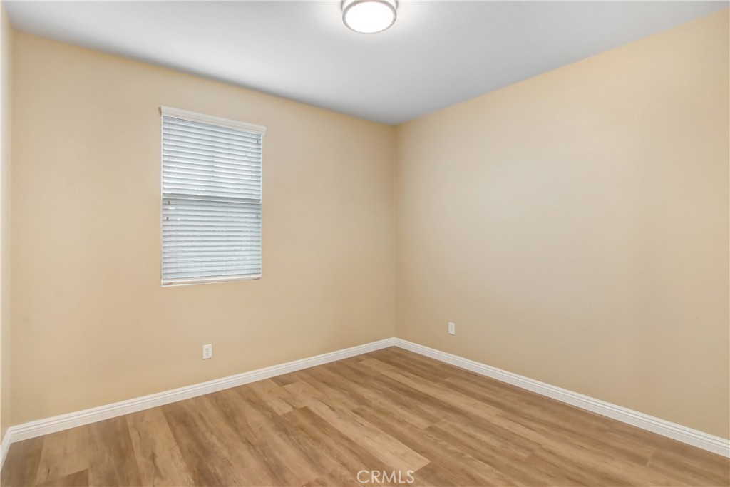 41031 Crimson Pillar