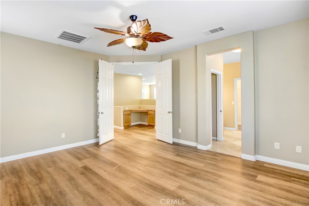 41031 Crimson Pillar