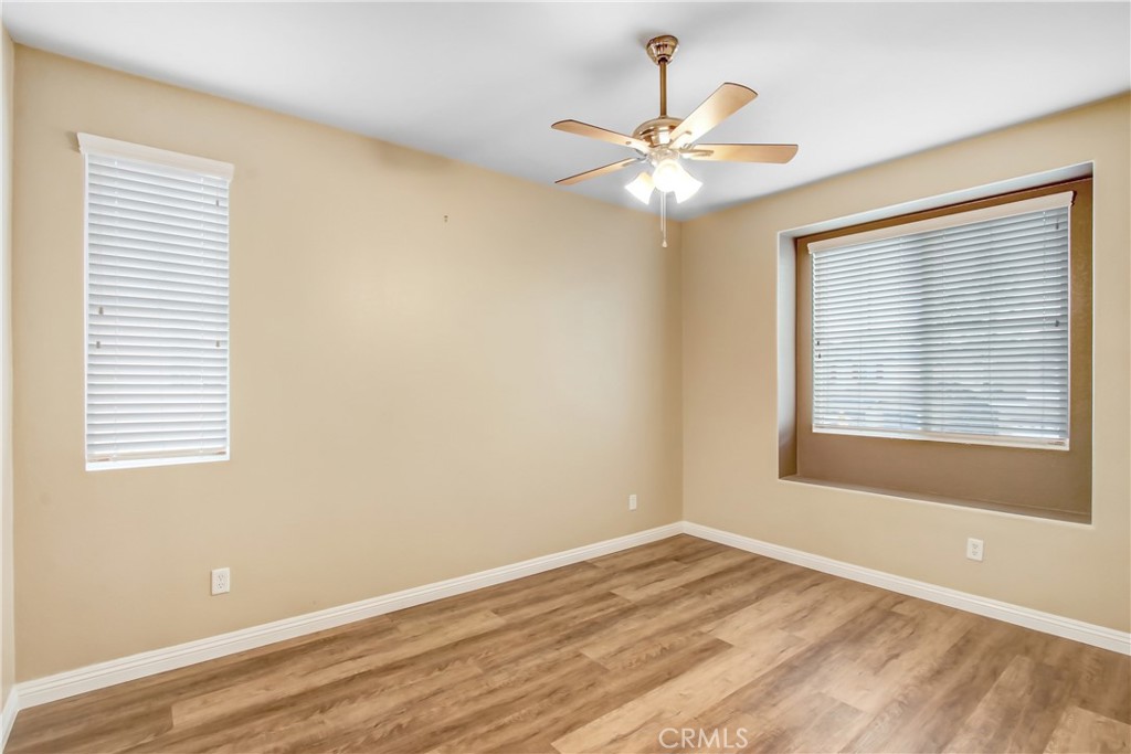 41031 Crimson Pillar